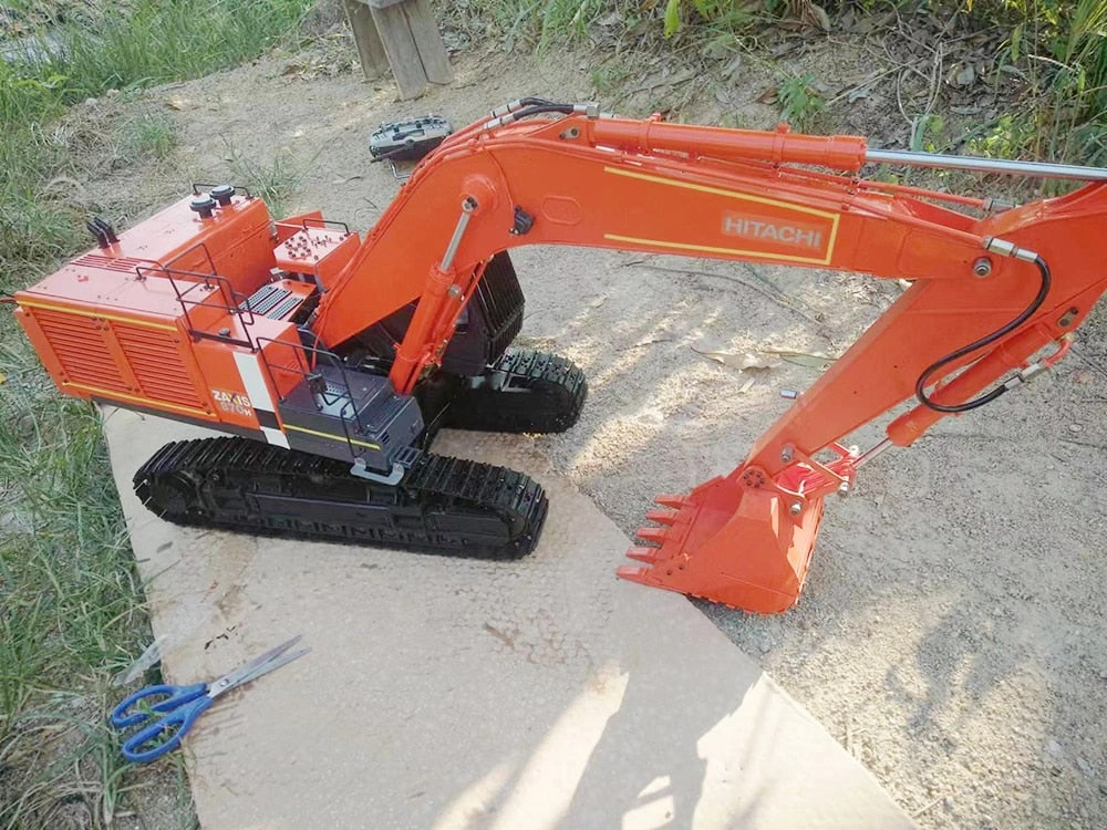 Hitachi 870 Remote Control Excavator - Realistic Metal Model Toy for Adults